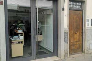 Fondo commerciale locato, in zona centrale a Campi