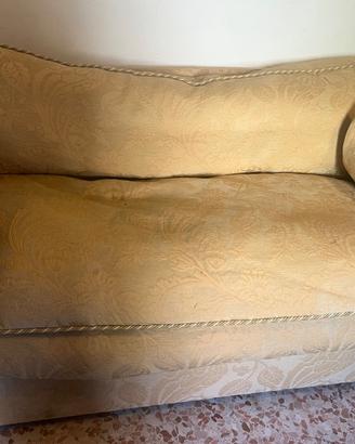 Divano letto in broccato