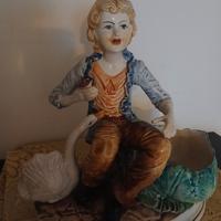 ceramica di Capodimonte (ragazzo con oca)