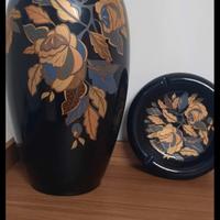 grande vaso dipinto con ceneriera 