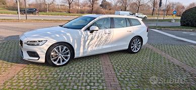 Volvo V60 T5 AWD Geartronic MY20
