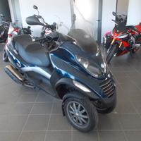 Piaggio MP3 400 .