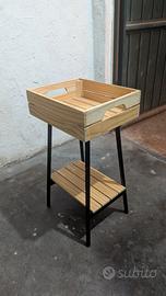 Mobiletto per piante