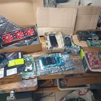 Componenti informatici (leggere descrizione)