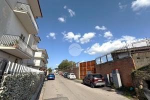 3 LOCALI A CASALNUOVO DI NAPOLI