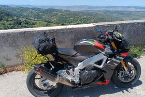 Aprilia tuono V4 1100 factory