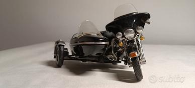 Modellino moto Harley Davidson 1998 con sidecar