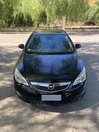 Opel Astra 1700 CDTI tenuta bene