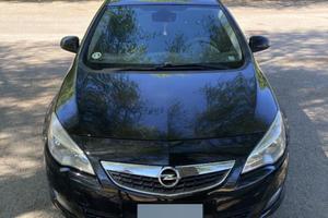 Opel Astra 1700 CDTI tenuta bene