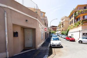2 LOCALI A ROMA