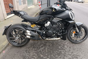 Ducati Diavel V4