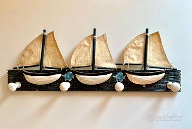 Appendino da muro con barche a vela