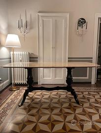 Tavolo con piano in marmo