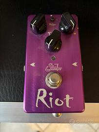 Suhr riot pedale distorsione chitarra