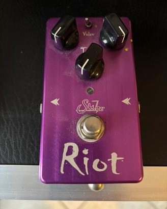 Suhr riot pedale distorsione chitarra
