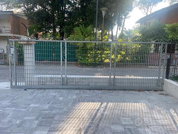 Cancello scorrevole L 5100 + Cancelletto L 970