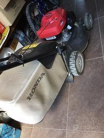 Tagliaerba rasaerba HONDA con trazione lama da 46
