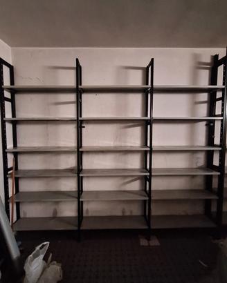 scaffali metallici