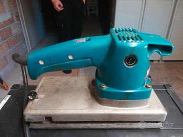 N.2 carteggiatrici Makita professionali