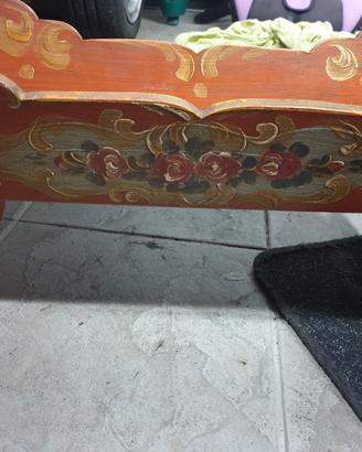 porta vaso a forma di culla stile tirolese