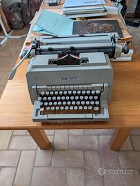 Macchina da scrivere Olivetti Linea 98 Vintage