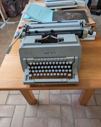 Macchina da scrivere Olivetti Linea 98 Vintage