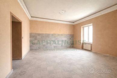 S2 appartamento in palazzetto con terrazzo