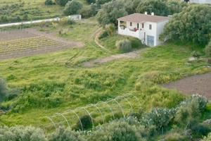Villetta indipendente con ampio terreno