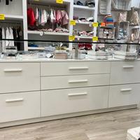 cassettiera da negozio con vetro