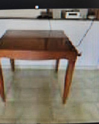 Tavolo Calligaris in legno 90x90 allungabile.