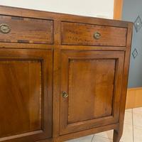Credenza in stile.