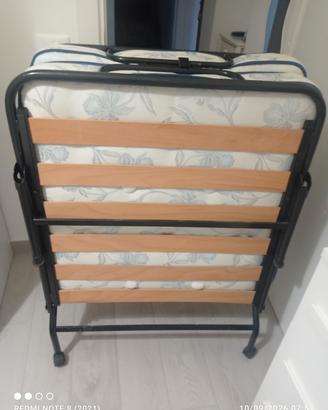 letto singolo pieghevole con materasso 