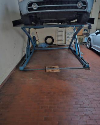 Ponte sollevatore per 2 auto