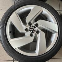 Cerchi in lega 17 originali golf 8 gti