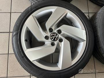 Cerchi in lega 17 originali golf 8 gti