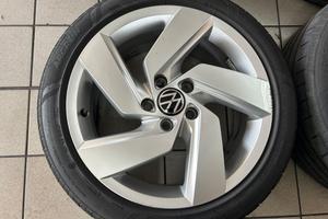 Cerchi in lega 17 originali golf 8 gti