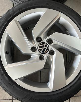 Cerchi in lega 17 originali golf 8 gti
