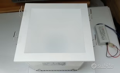 N° 3 Faretti da incasso quadrati code R6/3K A LED