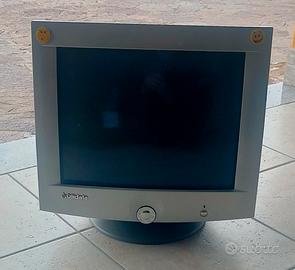 Monitor a colori Olidata 17" vintage. 