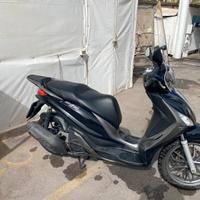 Piaggio medley 150 sport