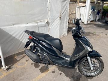 Piaggio medley 150 sport