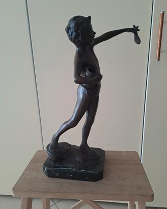 scultura in bronzo 