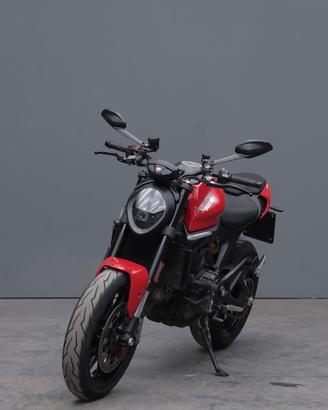 DUCATI Monster 937