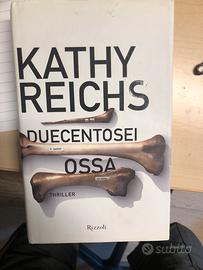 Libro Ducentosei Ossa Kathy Reichs