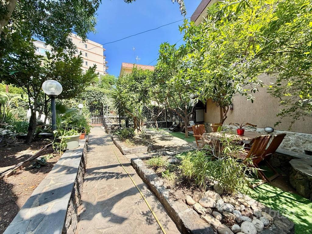 Appartamento di 145 m² con più di 5 locali e box a - Vista 5