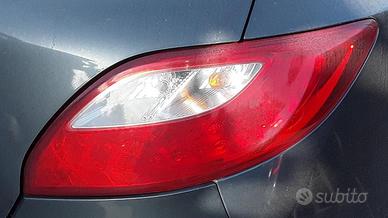 STOP FANALE POSTERIORE DESTRO MAZDA 2 Berlina 2Â°