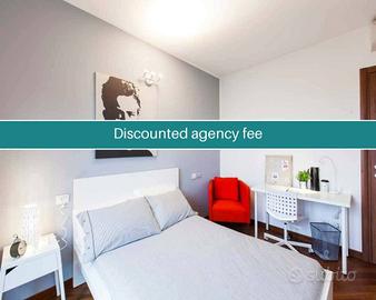 Stanza in appartamento di 187 m² a Milano