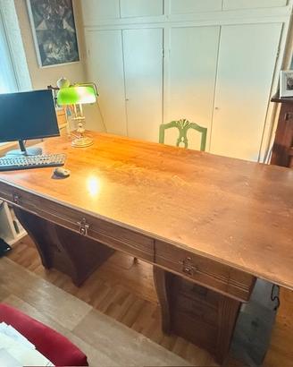 Scrivania di legno massello