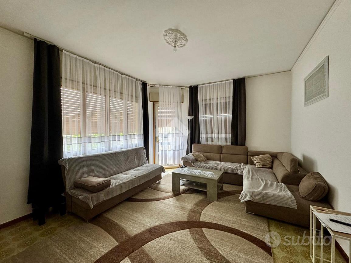 4 LOCALI A MONTEBELLUNA - Vista 2