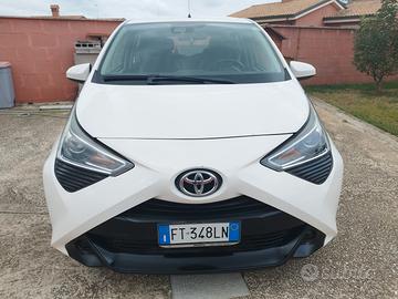 Toyota Aygo 1.0 VVT-i 72 CV 5 porte x-cool 2018